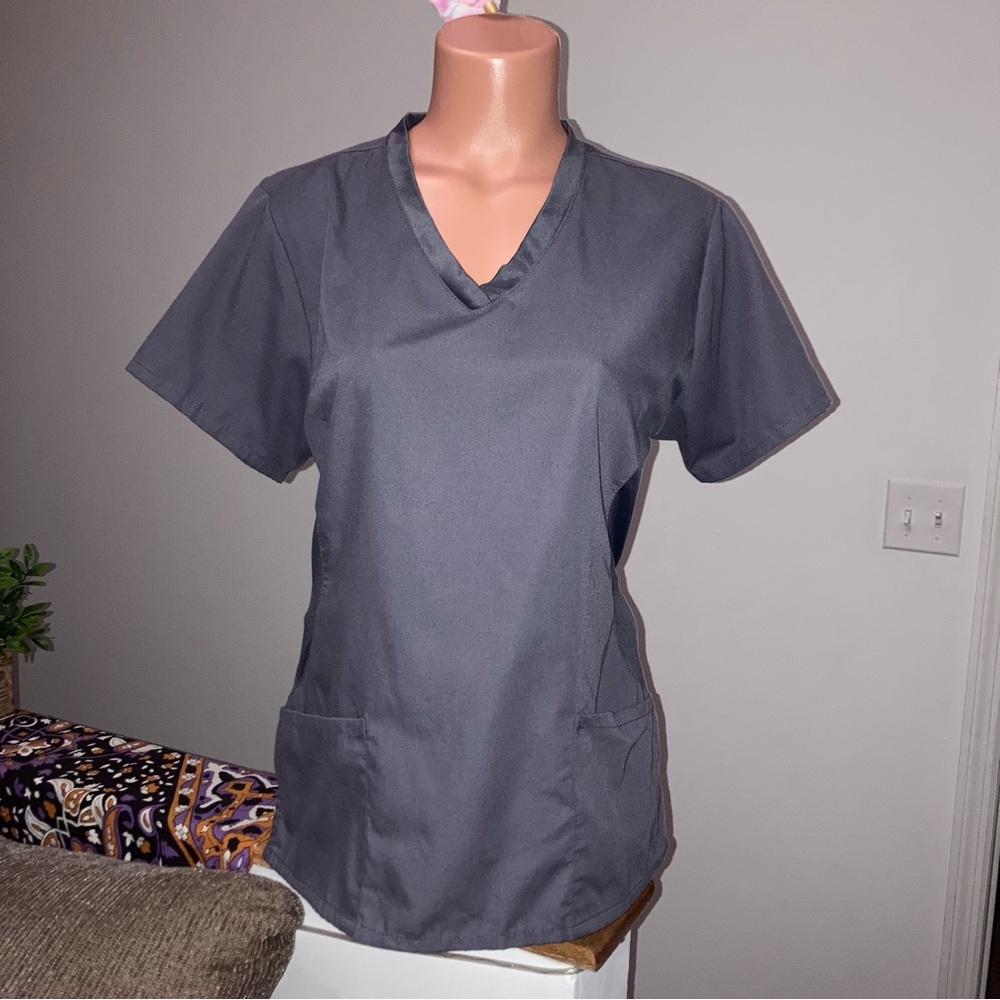 Denice ladies pewter gray scrub top Vneck pockets Small/Medium
